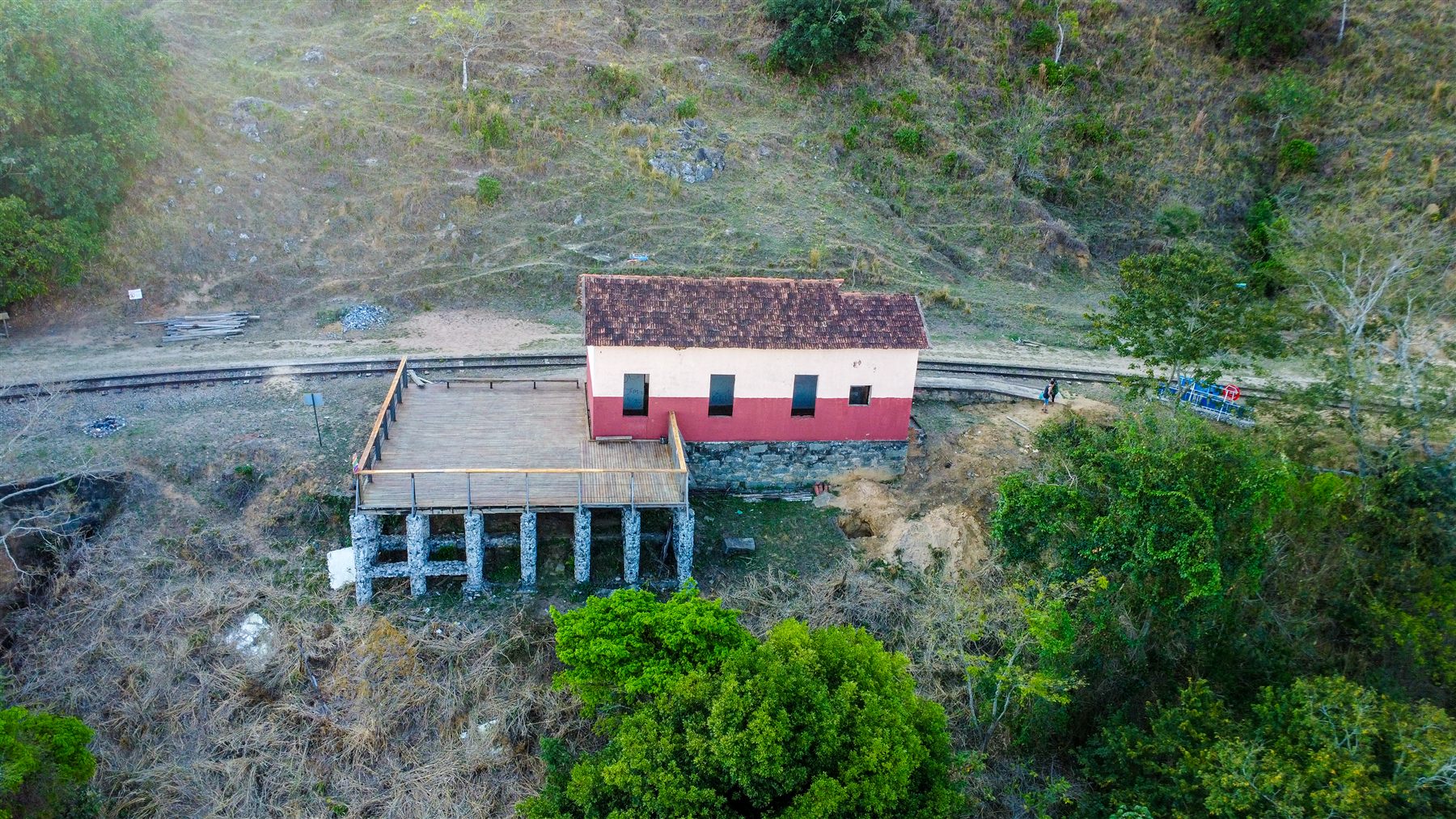 Vista aérea da antiga Estação do Mirante em São Geraldo